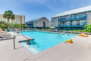 Pool - Cozy condo with balcony, pool, & boat launch on the bayou - near the beach (Orange Beach)