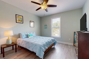 6 slaapkamers, een strijkplank/strijkijzer, wifi, beddengoed