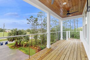 Terrace/patio - Fabulous Gulf view duplex that is walking distance to restaurants and beach (Dauphin Island)