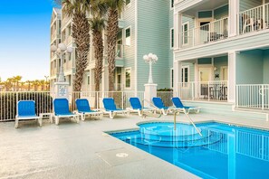 Pool - Cozy coastal condo with loft & shared pool and beach access (Orange Beach)