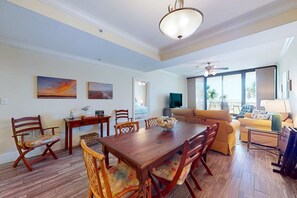 Interior - Beachfront condo with pool, hot tub, W/D, sauna, balcony, and tennis court (Dauphin Island)