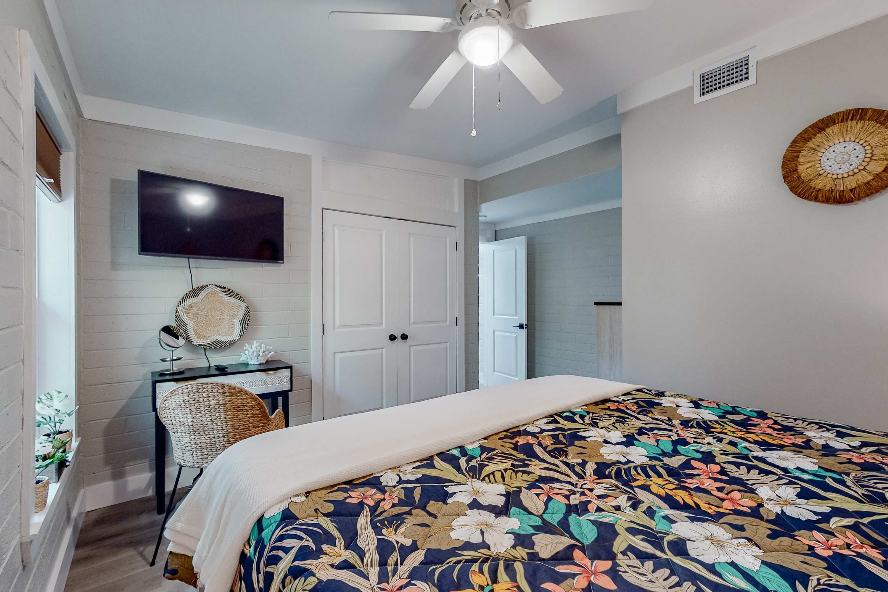 3 chambres, lit parapluie, Wi-Fi, draps fournis