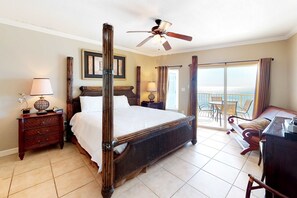 4 bedrooms, desk, Internet, bed sheets - Oceanfront Condo w/Balcony, Free WiFi, Shared Pool, Gym,  and Sauna (Orange Beach)