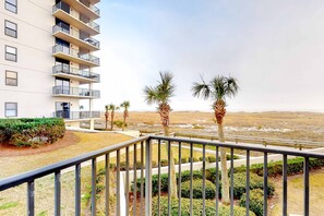 Property grounds - Ground floor, Gulf front condo with pools, hot tubs, tennis courts, and gym (Orange Beach)