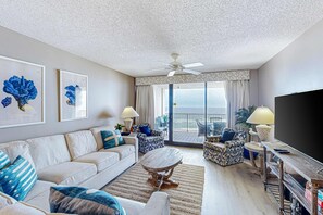 TV, DVD player - Gulf front condo w unobstructed beach views - shared pools, hot tub, & tennis (Orange Beach)