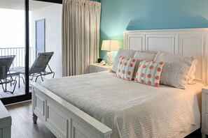 3 bedrooms, WiFi - Gulf front condo w unobstructed beach views - shared pools, hot tub, & tennis (Orange Beach)