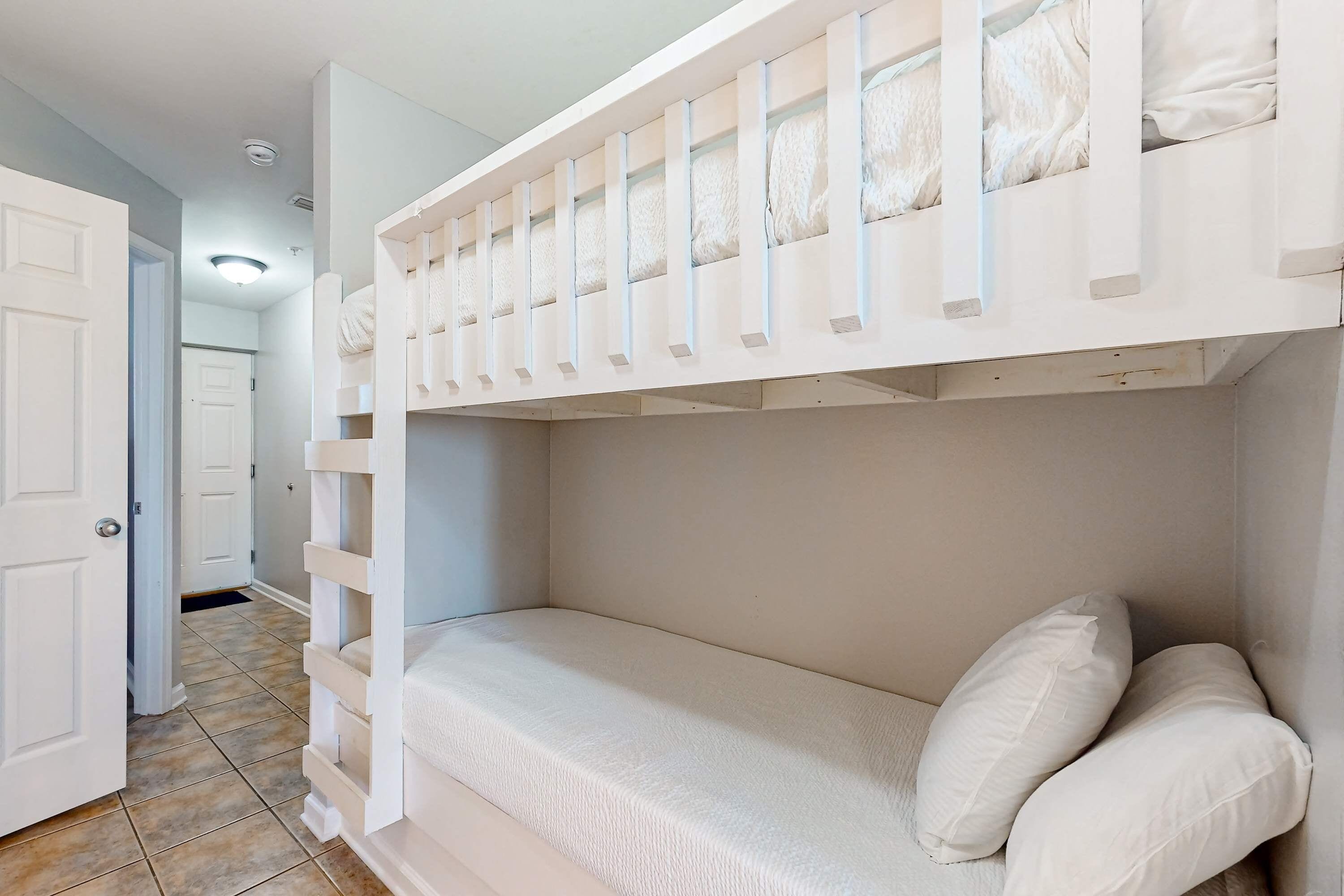 1 bedroom, iron/ironing board, Internet, bed sheets