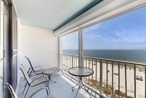 Property grounds - Recently Updated Beachfront Condo w/ Incredible Views Plus Shared Pools, Hot Tub (Orange Beach)