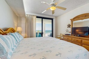3 bedrooms, iron/ironing board, WiFi - Gulf front condo w/ a shared hot tub, pools, tennis - snowbirds welcome (Orange Beach)