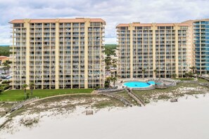 Exterior - Waterfront condo with pools, a hot tub & tennis - snowbird-friendly (Orange Beach)