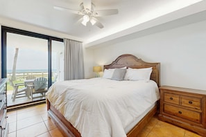 3 bedrooms, iron/ironing board, WiFi - Stunning Gulf front condo w/ a spacious layout, shared pools, & fitness room (Orange Beach)