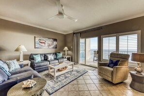 TV, DVD player - Gorgeous gulf-view condo w/ indoor & outdoor pools Sauna & boardwalk (Orange Beach)