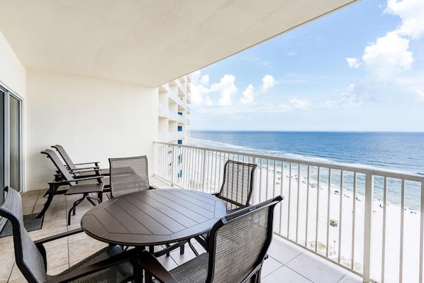 Property grounds - Beachfront condo with amazing views overlooking the Gulf of America featuring resort style pools. (Orange Beach)