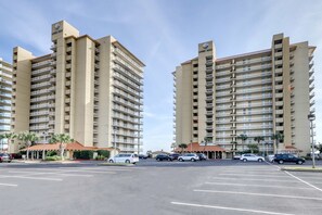 Exterior - Gulf-front getaway with pool, hot tub, athletic courts & central AC (Orange Beach)