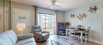 Amazing Gulf-front home on the beach with grill & washer/dryer - dog-friendly
