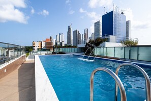 Pool - Atlantis #302 - Ape em Cabo Branco por Carpediem (João Pessoa)