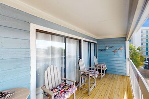 Terrace/patio - Dog-Friendly Condo with Shared Pool, Pier, and Beach Access (Gulf Shores)