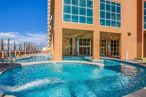 Pool - Corner condo with stunning Gulf-front view, pool, hot tub, gym, W&D & AC (Gulf Shores)