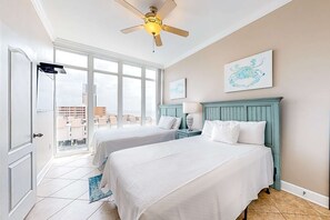 4 habitaciones, tabla de planchar con plancha, wifi y ropa de cama