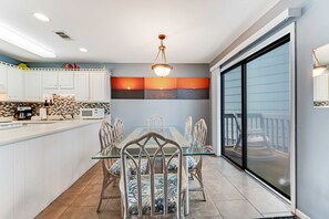 Dining - Comfortable Condo at a Beachfront Complex w AC, WiFi, Balconies & Shared Pool (Gulf Shores)