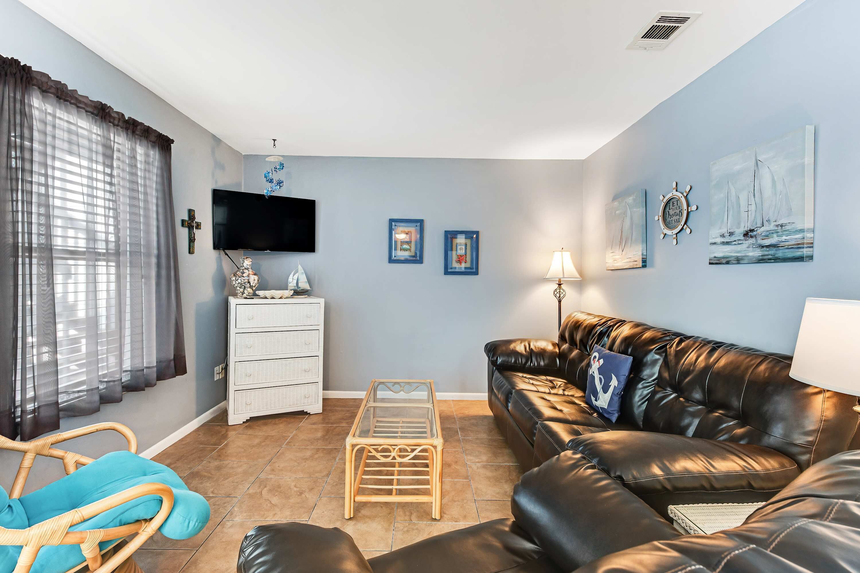 TV, DVD player, offices