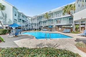 Pool - Comfortable Condo at a Beachfront Complex w AC, WiFi, Balconies & Shared Pool (Gulf Shores)