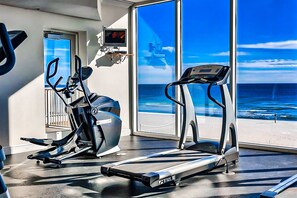 Fitness facility - Lovely Gulf-front condo with pool, sauna, washer dryer, & central AC (Gulf Shores)
