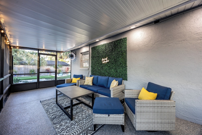 Mins To The Beaches And Downtown, Backyard Oasis, Serene Neighborhood - Sarasota, FL