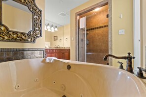Shower, hair dryer, towels - Gulf-front corner condo with stunning view, balcony, pools, hot tubs, & gym (Orange Beach)