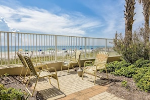 Terrace/patio - Garden-level, beachfront condo with patio, AC, pools, hot tub & tennis (Orange Beach)