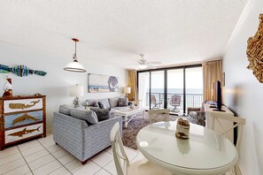 TV, DVD player, offices - Beachfront Condo with Gorgeous Gulf View, Balcony & Shared Pools (Orange Beach)