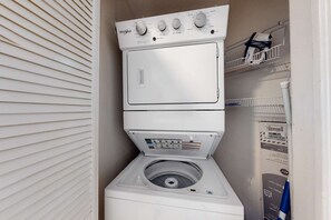 Interior - Beachfront condo with Gulf-view balcony, W/D, pools, hot tub, tennis, & gym (Orange Beach)