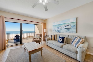 TV, DVD player, offices - Beach front paradise w/ beautiful views, outdoor pool, & sauna (Orange Beach)