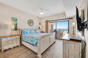 3 bedrooms, iron/ironing board, WiFi, bed sheets - Beach front paradise w/ beautiful views, outdoor pool, & sauna (Orange Beach)