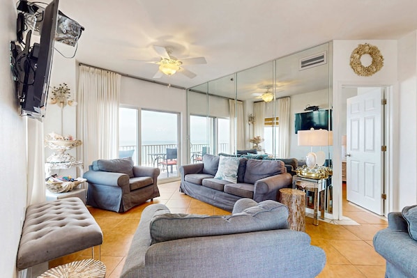 TV, DVD player - Gulf front condo w a full kitchen, private balcony, shared pools, & hot tub (Orange Beach)