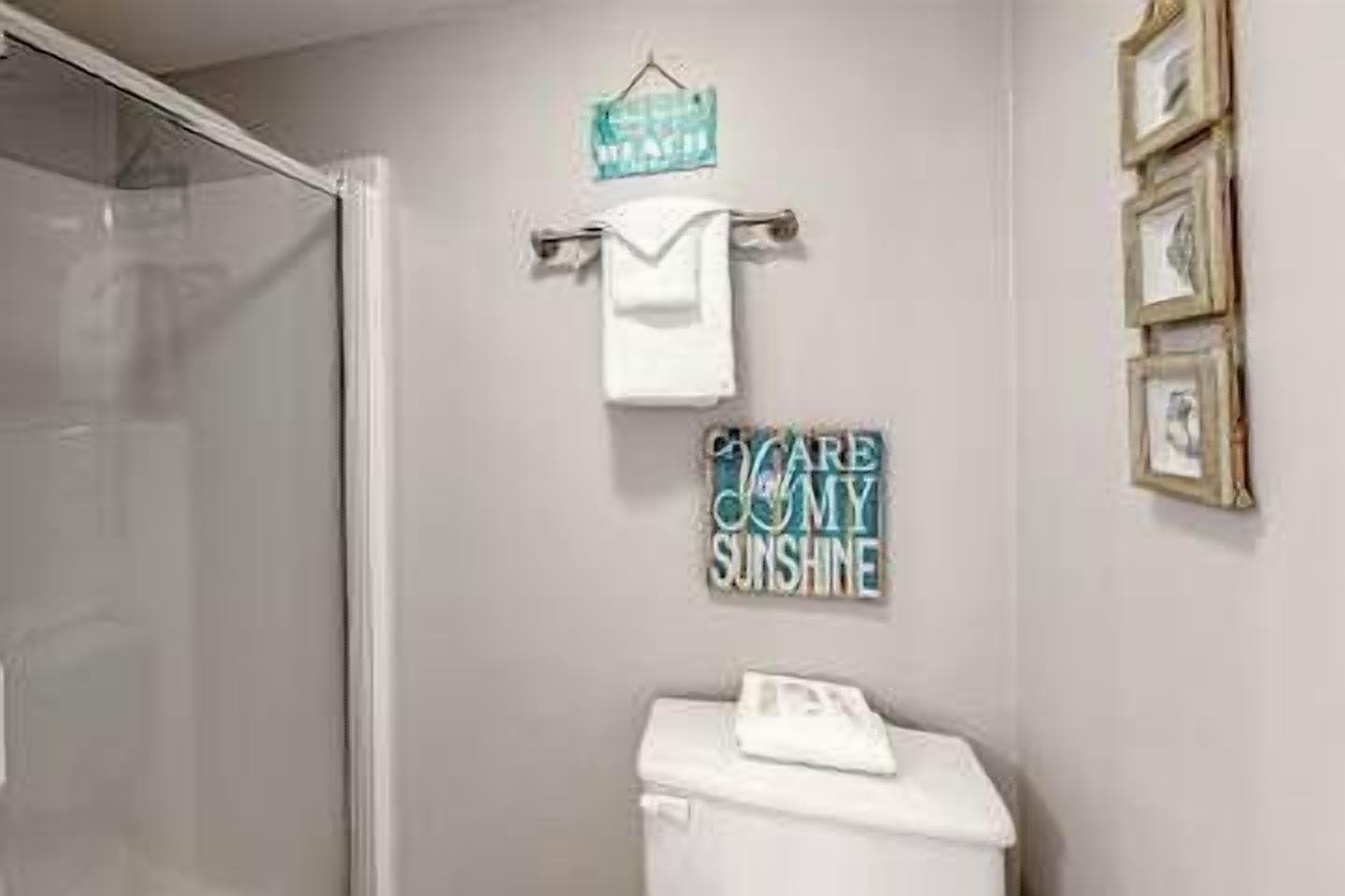 Douche, serviettes fournies