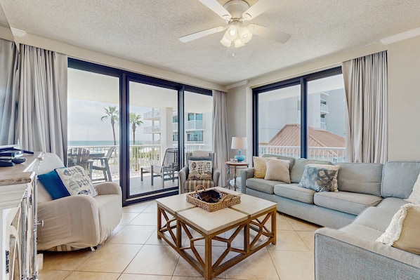TV - Gulf-front condo with furnished balcony, pools & hot tub (Orange Beach)