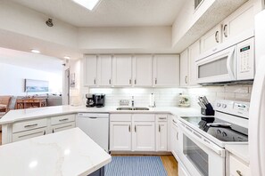 Fridge, microwave, oven, stovetop - Inviting Gulf-front condo with hot tub, pool & spacious, furnished balcony (Orange Beach)