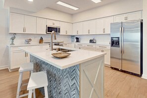 Fridge, microwave, oven, stovetop - Beachfront condo w/ balcony & resort pools, gym, and sauna (Orange Beach)