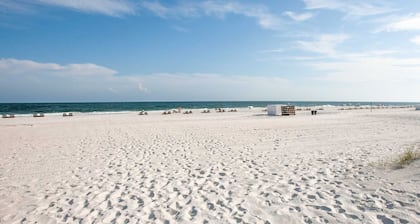 Gulf-view condo at Perdido Dunes near beach with washer,dryer & balcony