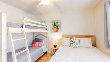 2 bedrooms, iron/ironing board, WiFi, bed sheets