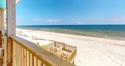 Gulf Front, dog-friendly home with breathtaking views, washer/dryer & A/C