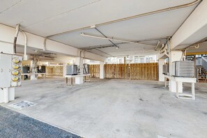 Property grounds - First floor condo with shared pool, close to the beach, and washer & dryer (Gulf Shores)