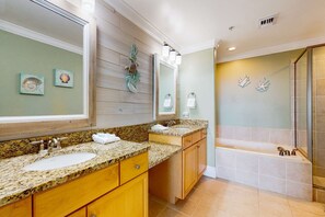 Shower, towels - Beachfront condo with indoor & outdoor pools, hot tub, fitness center, tennis (Dauphin Island)