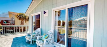 Gulf-view house with balcony, central AC, high-speed WiFi, full kitchen, & W&D