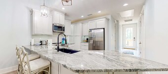 Peace & Sea-Renity, Dog-friendly house with deck, patio & easy beach access