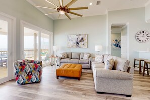 TV - Exquisite oceanfront beach home with hot tub, central AC, balcony, & W&D (Dauphin Island)