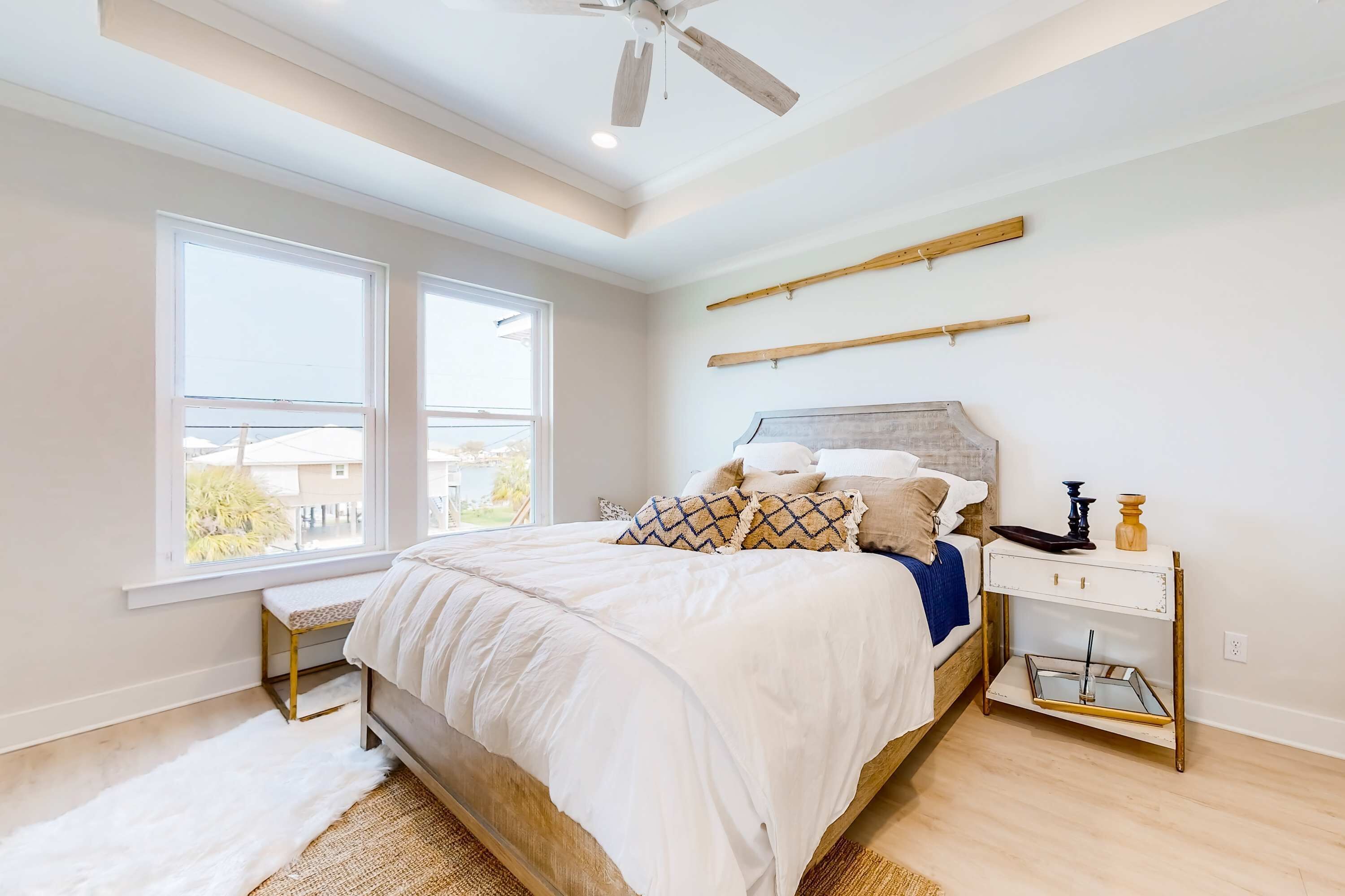 4 chambres, fer et planche à repasser, lit de bébé portatif, Wi-Fi