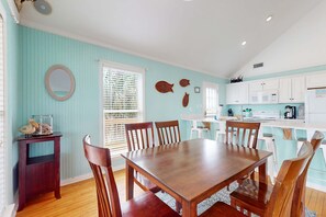 Dining - Dog-friendly house w/canal views, balcony, private washer/dryer - close to beach (Dauphin Island)