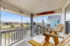 Terrace/patio - Spacious house near beach access and activities, dog-friendly (Dauphin Island)